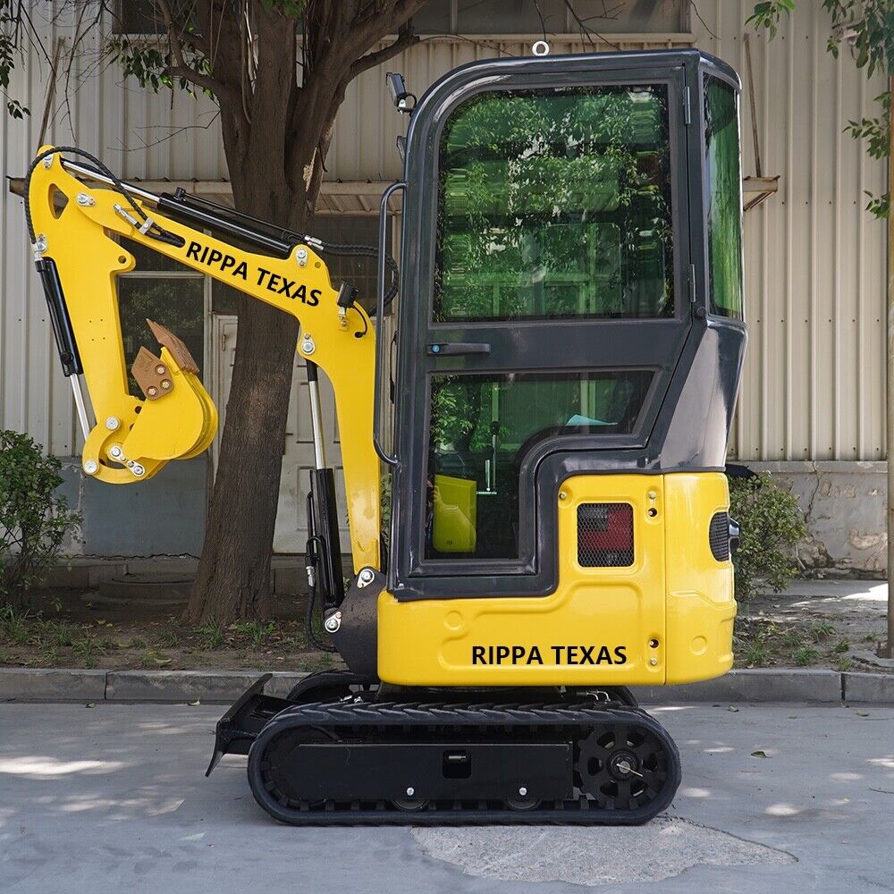 NEW Mini Excavator w/ Cab:B&S EPA Gas Engine / 13.4 HP - With Bucket/Thumb Clip